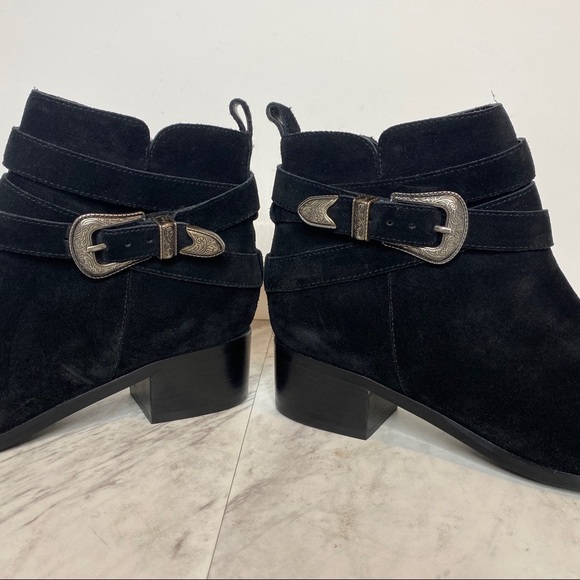 Marc Fisher Yandi Western Black Suede Bootie 7M - Picture 8 of 13